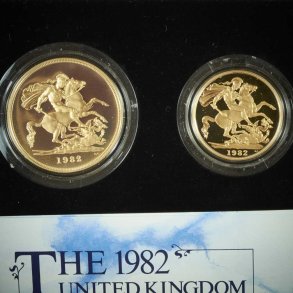 Guldmønter i møntskrin