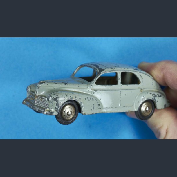 Dinky Peugeot 203