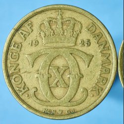 V�rd at vide - M�ntinfo om typeforskelle p� H.C.A. 10 kr i guld og alubronze samt m�ntkvaliteter mm.