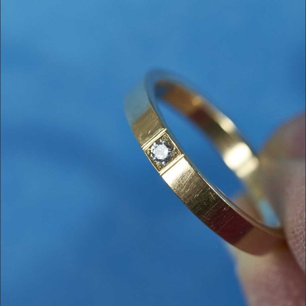 Guldring med brillant - 14 kt / 0,07 ct - Aagaard