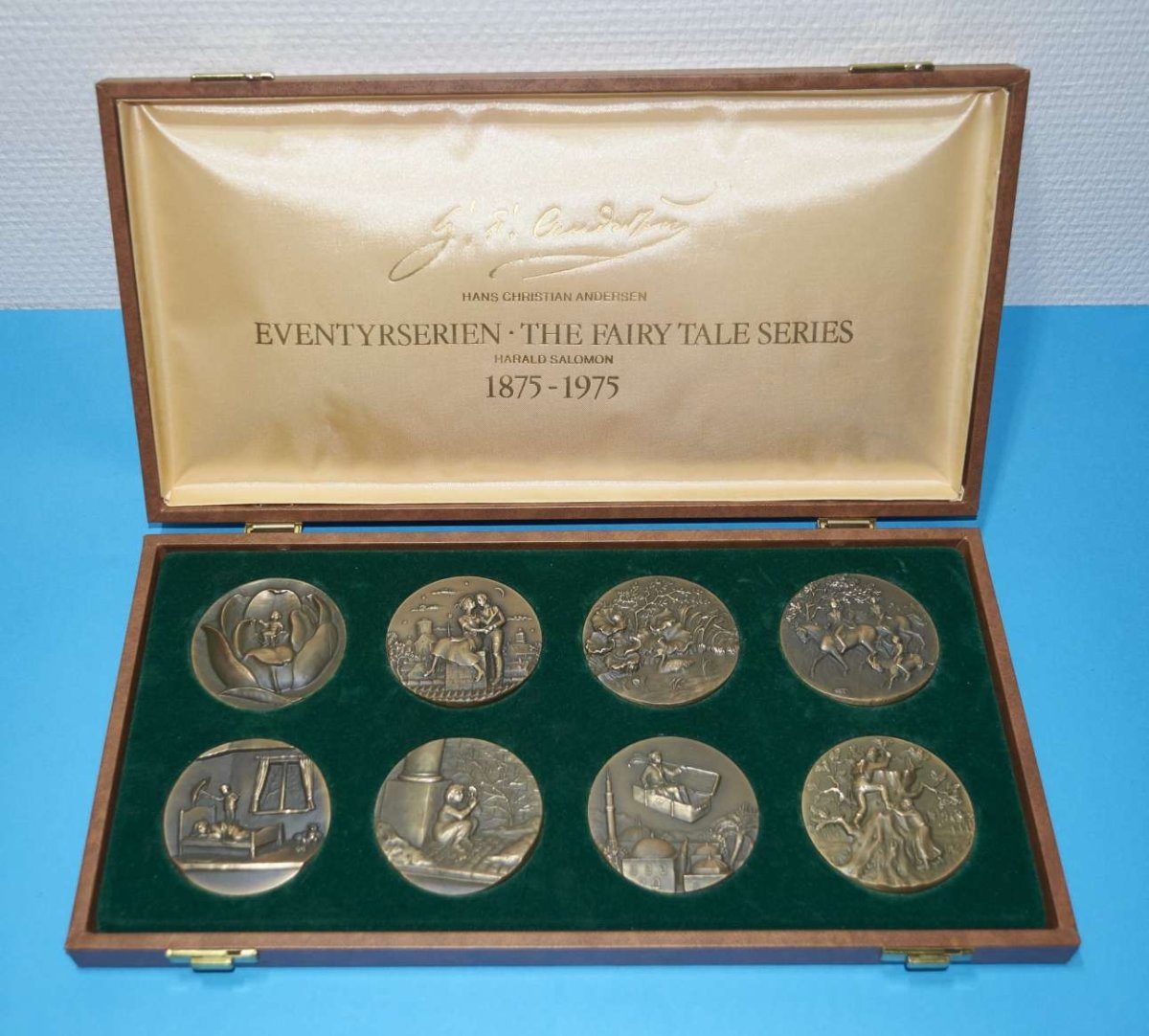 procent tyve Pioner H.C. Andersen medaljesæt m. 8 store medaljer i bronce - Møntbutikken